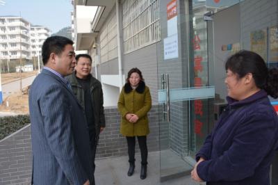 柳院长了解宿舍值班情况 柳院长了解宿舍值班情况